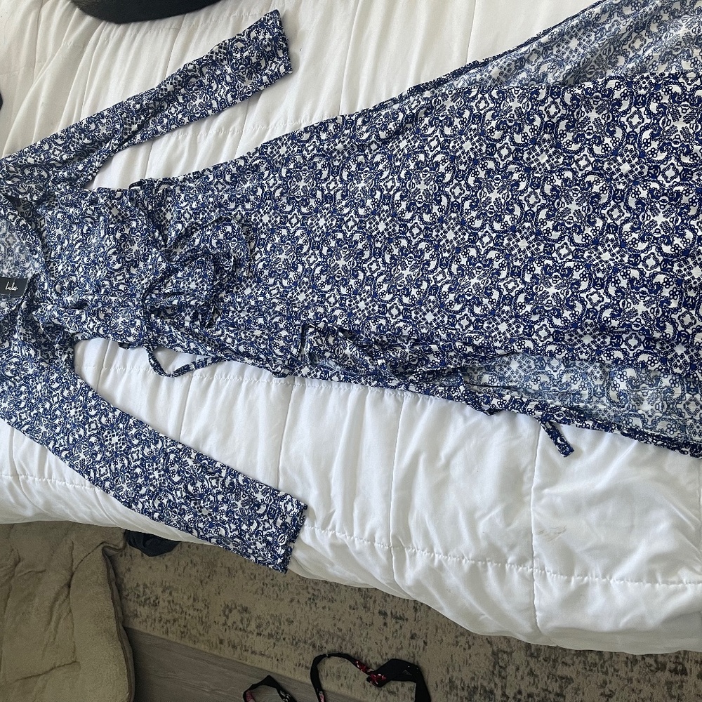 Maxi wrap dress size small